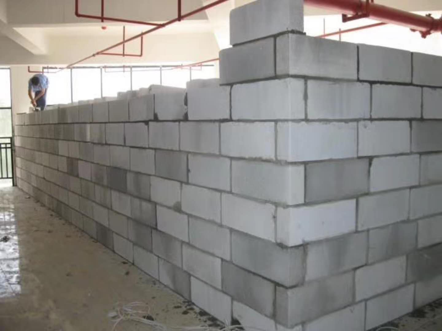 华亭蒸压加气混凝土砌块承重墙静力和抗震性能的研究